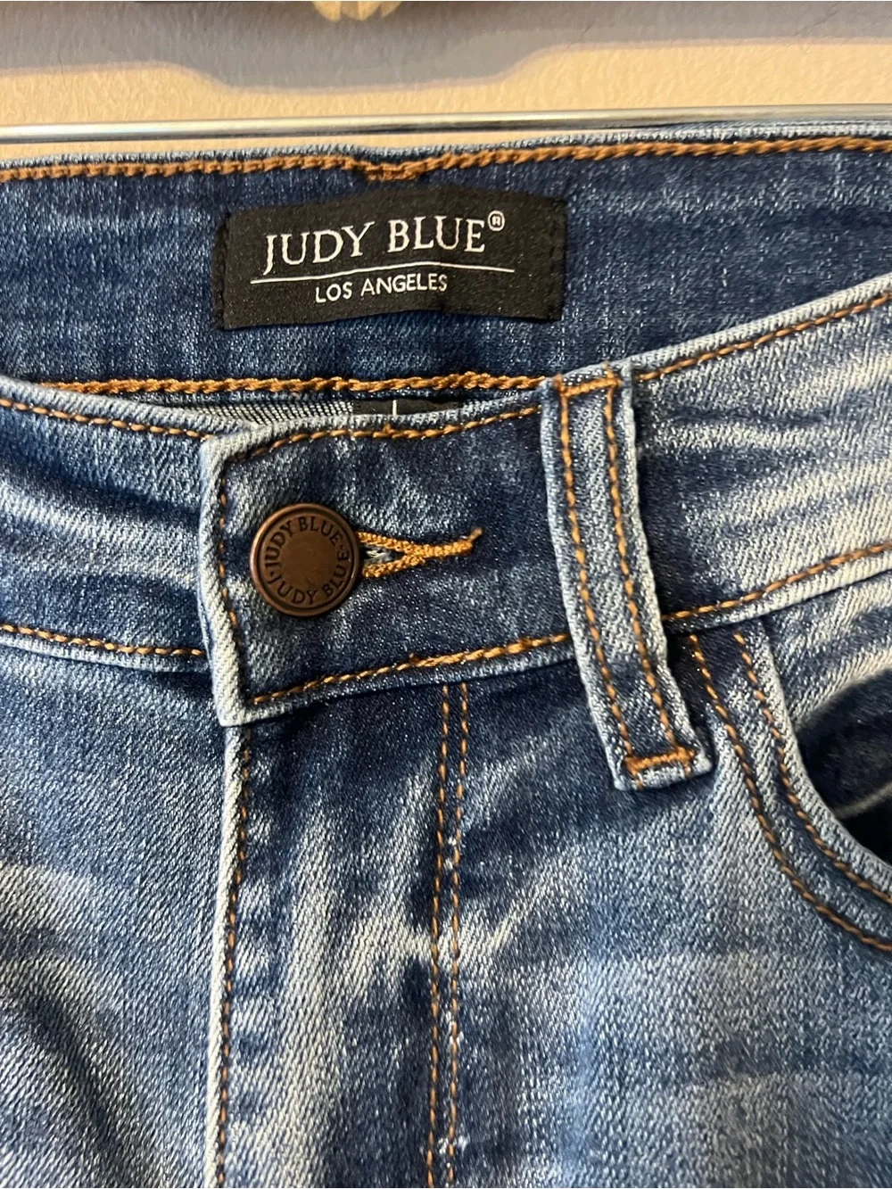 Judy Blue Medium Wash Cropped Wide-Leg Jeans - Picture 3 of 7